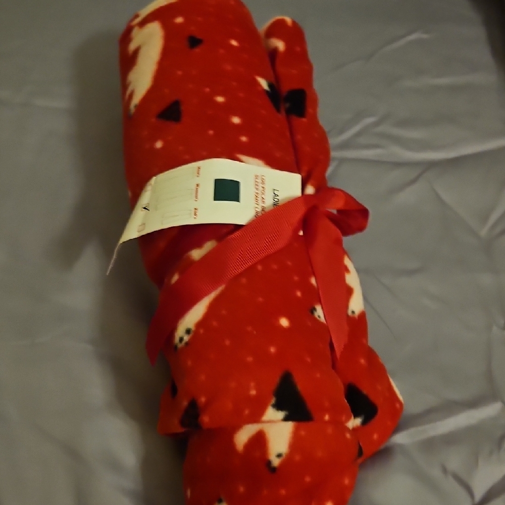Women's NWT Red Fleece Sleep Lounge Pants Bottoms with Polar Bears. Size M&L